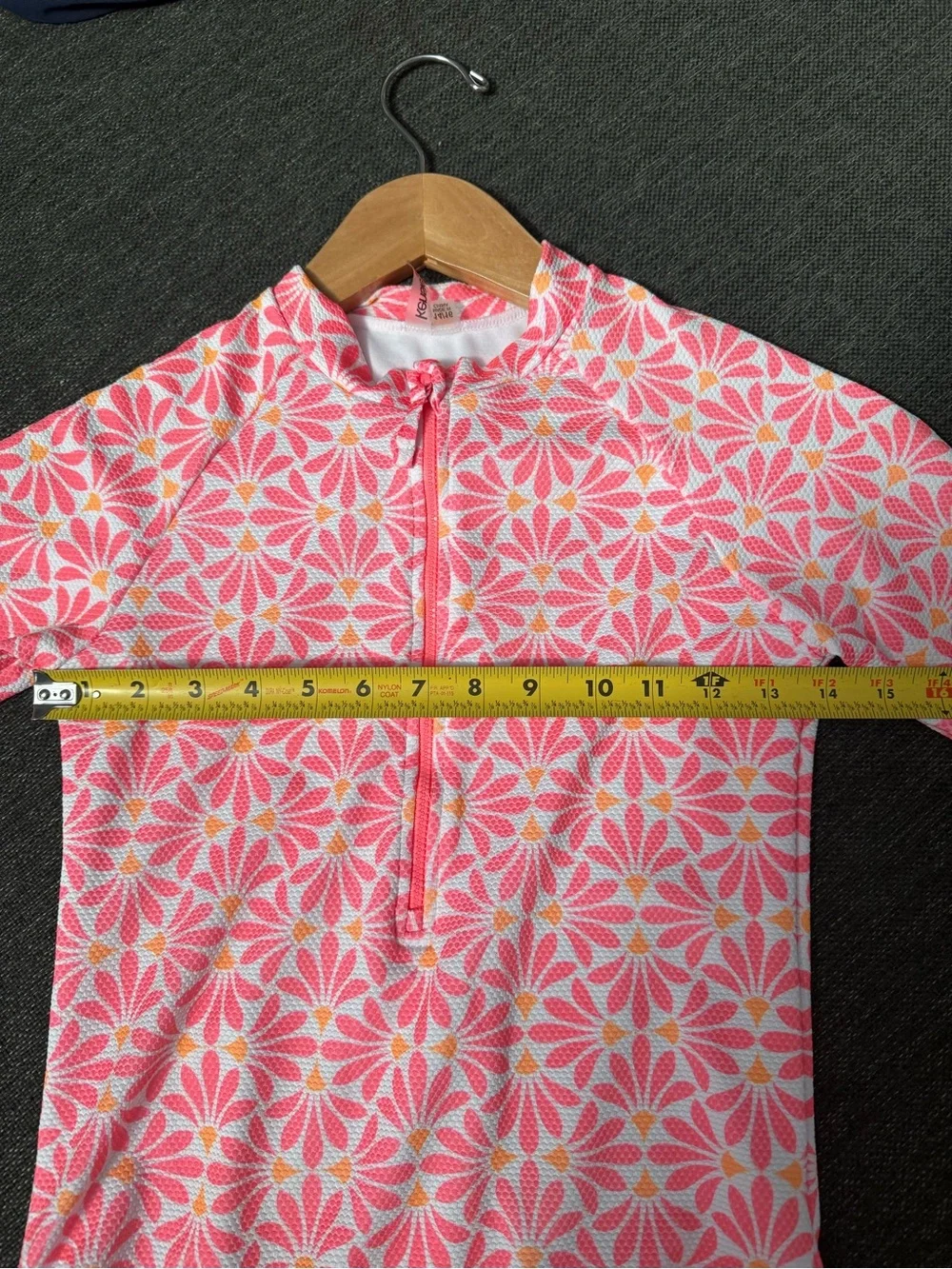 Girls  Long-Sleeve hot Pink & white  Floral Rash Guard Swimsuit 14/16 like new